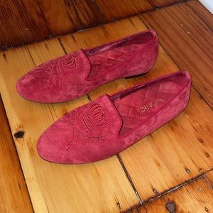 Vionic Romi Red Suede Embroidered Slip-On Loafers Size 7.5